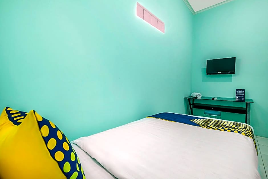 OYO Life 1889 Mbuahpage