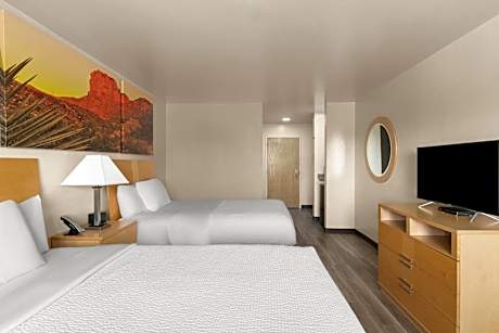 2 Double Beds Non-Smoking