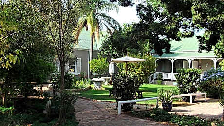 HouseMartin Lodge & Self Catering