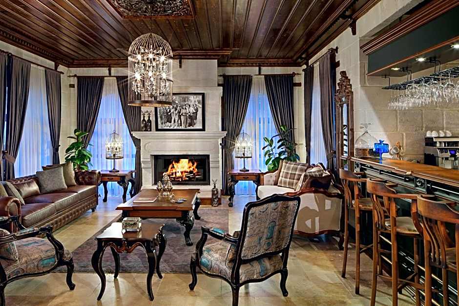 Seraphim Cave Hotel