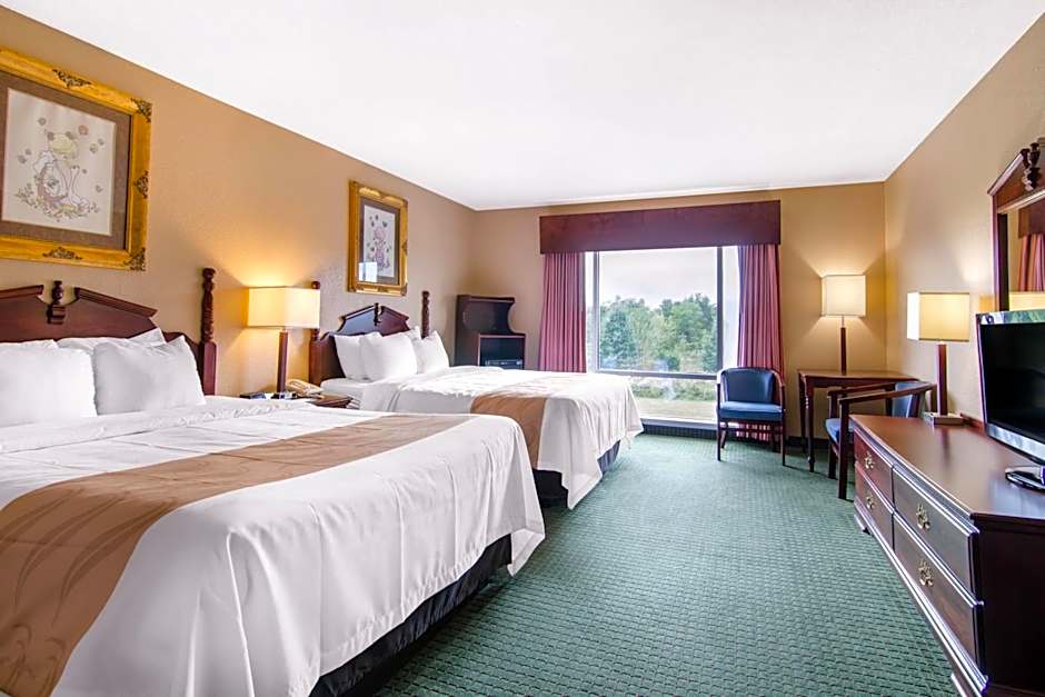 Quality Inn & Suites Carthage near Precious Moments Chapel
