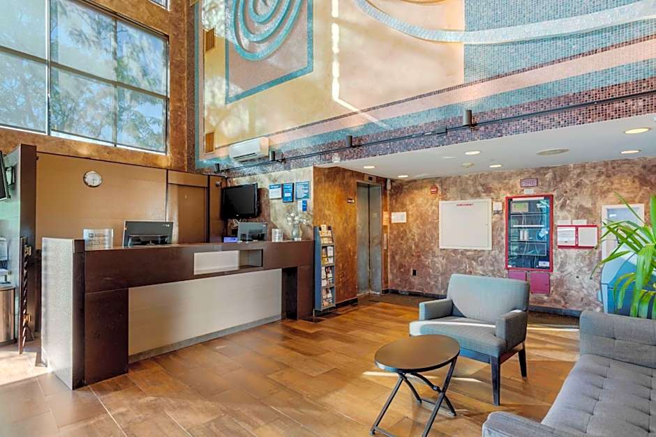 Best Western Plus Brooklyn Bay Hotel