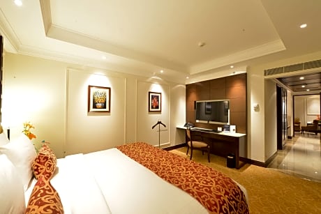 Business Suite, 1 King Bed