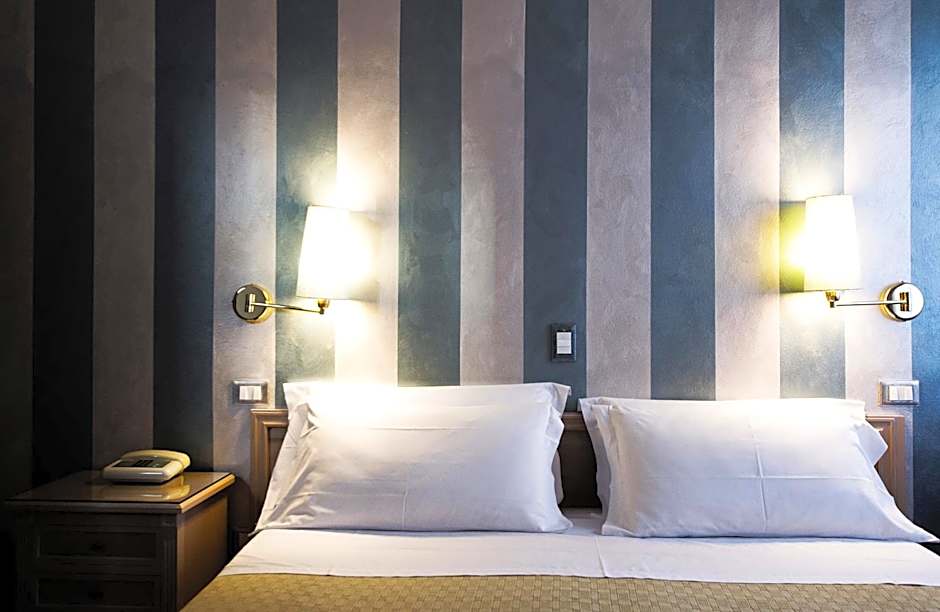Hotel Diana