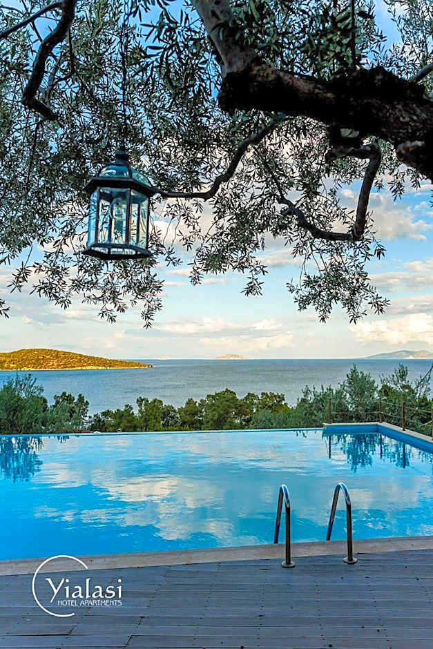 Yialasi Hotel