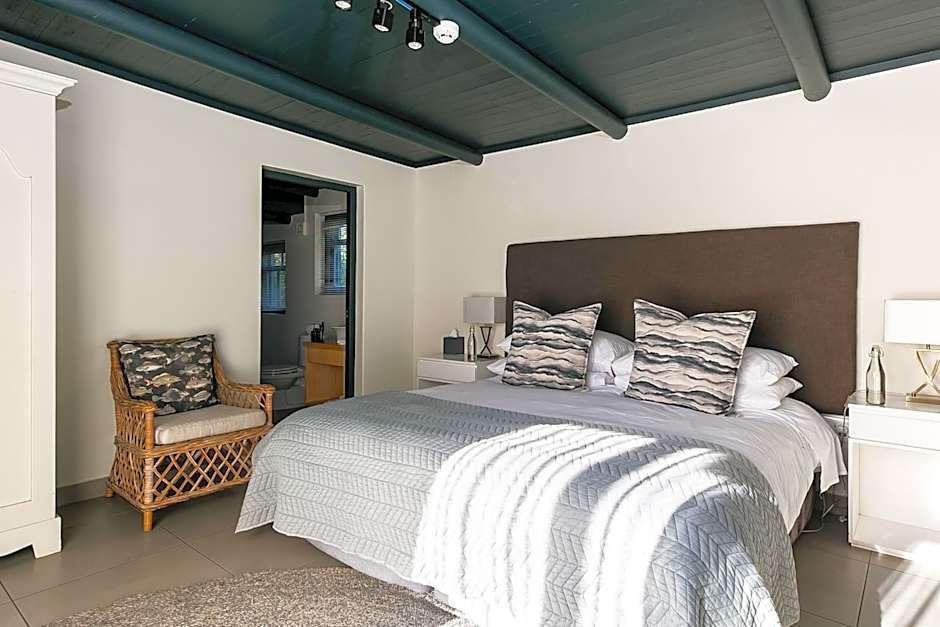 Abalone Hotel & Villas