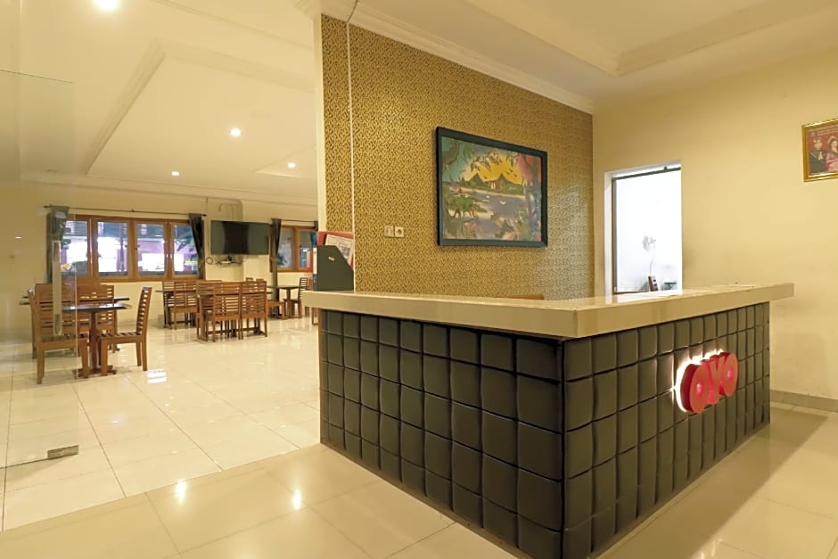 OYO 1117 New Garuda Hotel