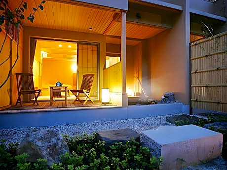 Deluxe Japanese Style Twin Room with Private Bathroom