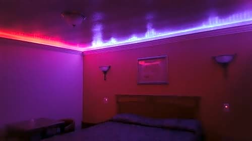 Deluxe Motel, Los Angeles Area