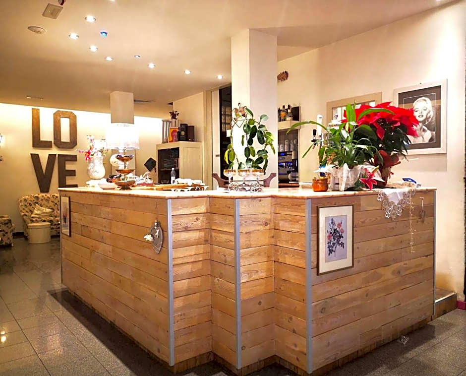 Hotel Garisenda sul Lungomare Riccione B&BRUNCH