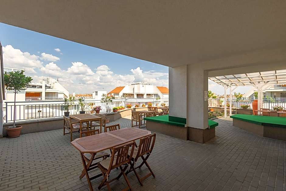 Rooftop City Residence with Underground Parking