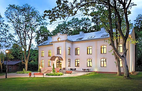 Modlin Palace