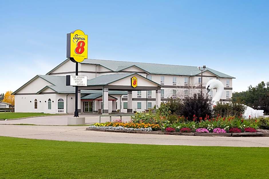 Super 8 by Wyndham Swan River MB