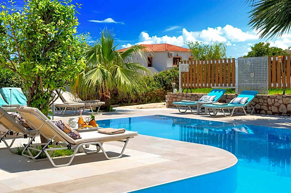 Island Villa Heated Pool