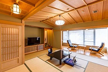Premium Quadruple Room
