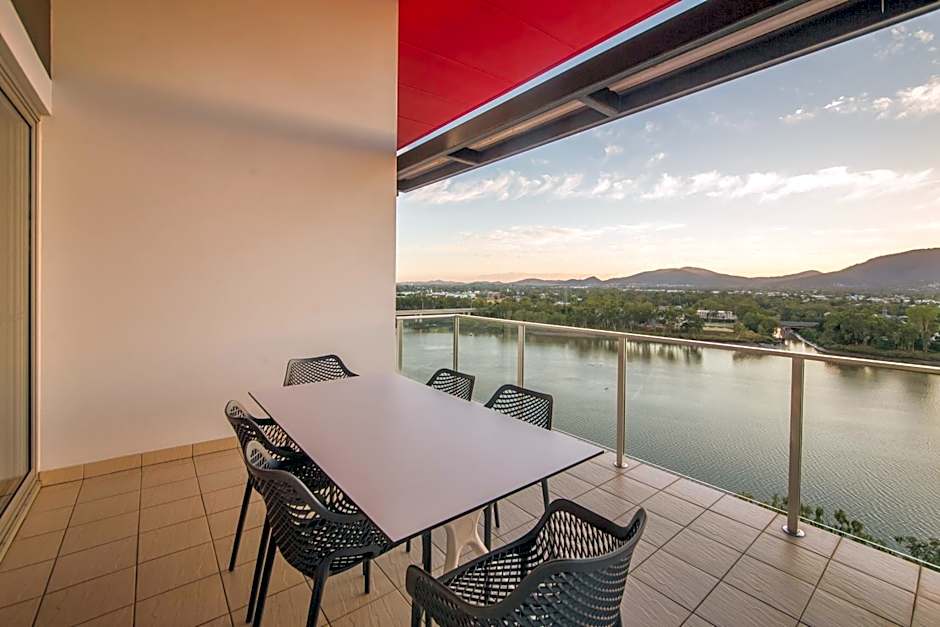 Edge Apartment Hotel