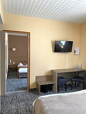 Family Room - 2 Connecting Rooms