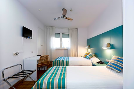 Twin Room with City View