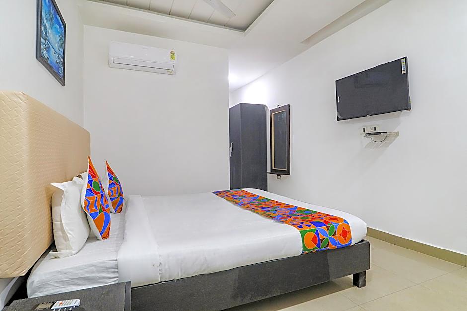 Elegant Rooms by Fabhotels – Hyderabad, 
