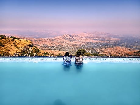 Hilltop Resort and Glamping