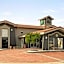 La Quinta Inn & Suites by Wyndham San Antonio Lackland