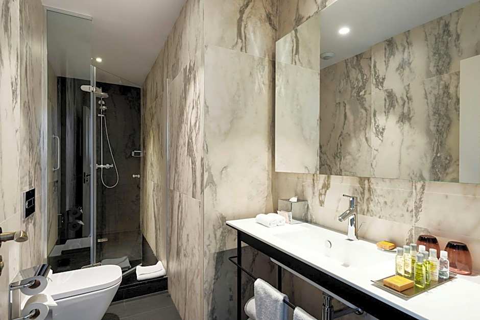 DoubleTree by Hilton Madrid - Prado