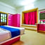 Hotel Marina Mahal