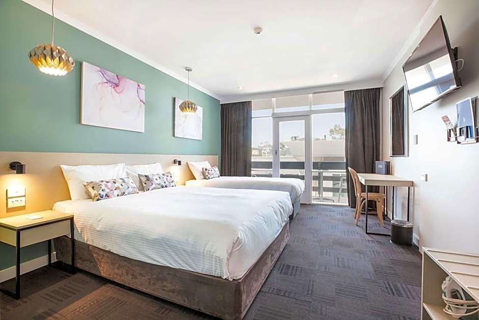 Nightcap at Watermark Glenelg