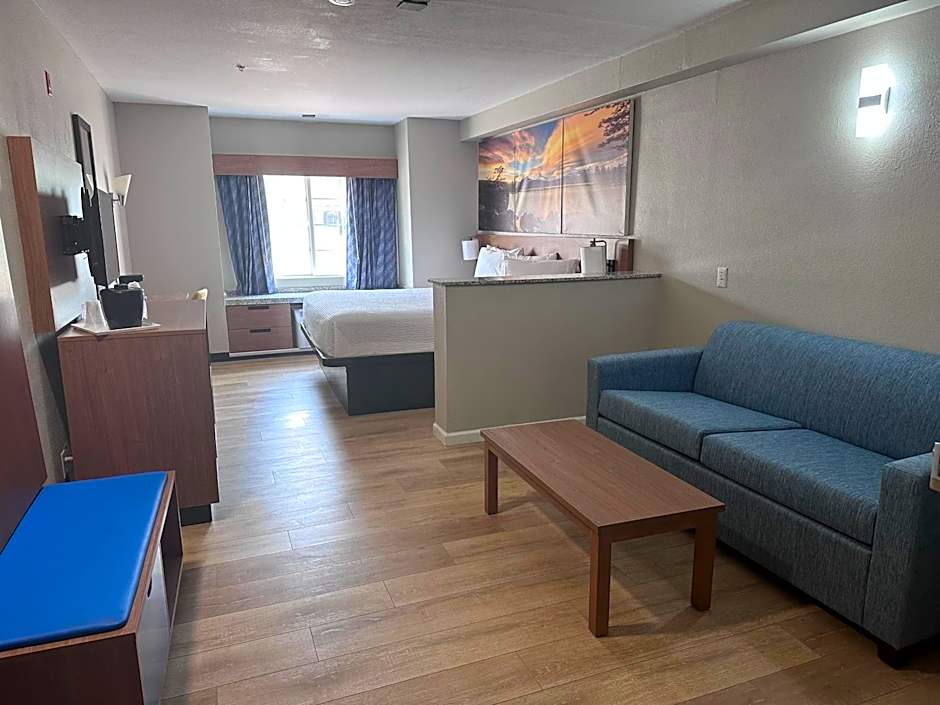 Days Inn & Suites by Wyndham Greeley