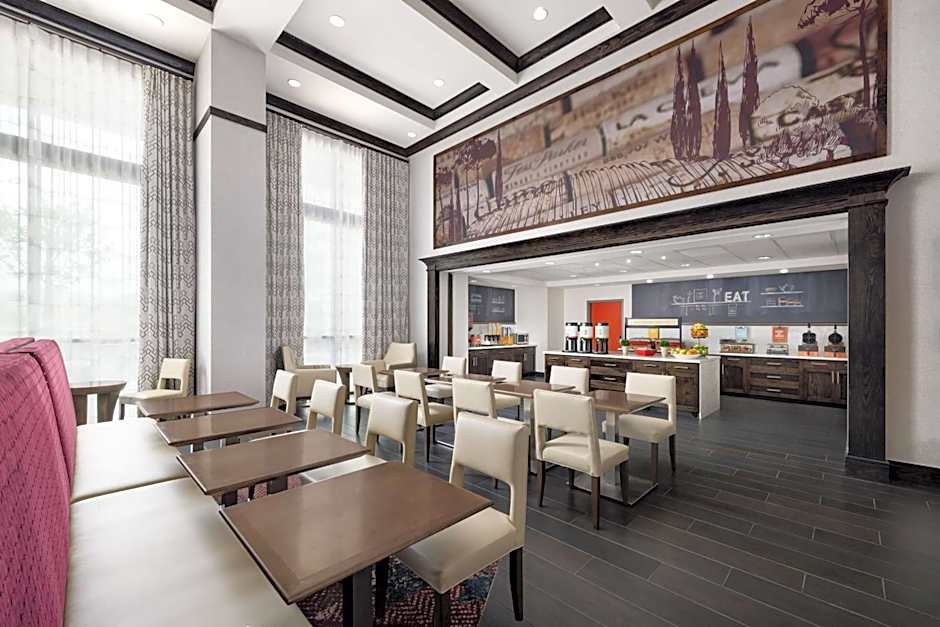 Hampton Inn By Hilton and Suites Napa