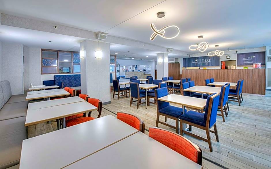 Hampton Inn by Hilton Ottawa