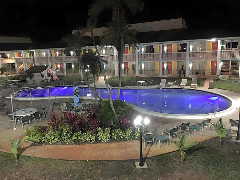Rodeway Inn – Holiday, FL