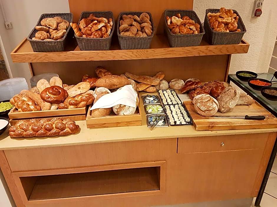 Shefayim Kibbutz Hotel