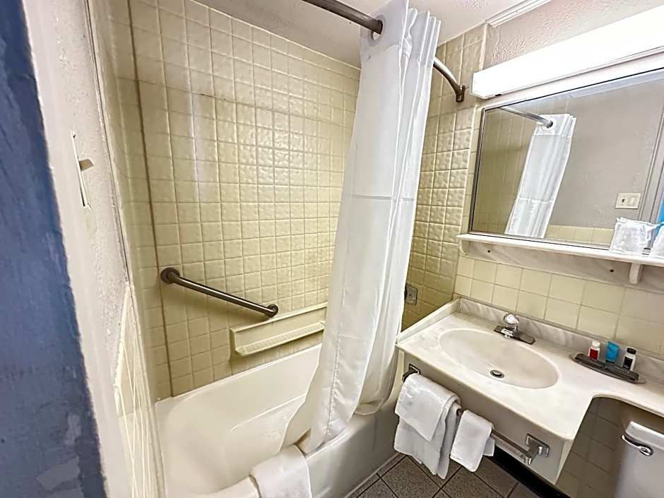 Inn at Lebanon - Hershey & Manheim area