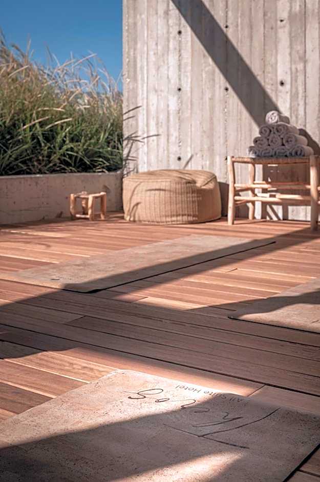 Theros All Suite Hotel - Adults Only