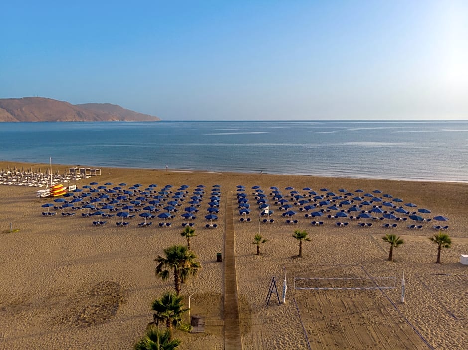 Delfina Tropic Beach