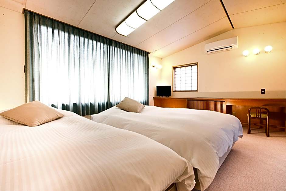 Photo 1 of 3 of Japanese-Western Style Room