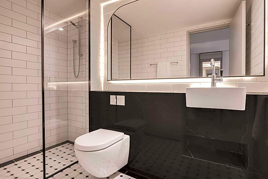 The Savoy Hotel on Little Collins Melbourne