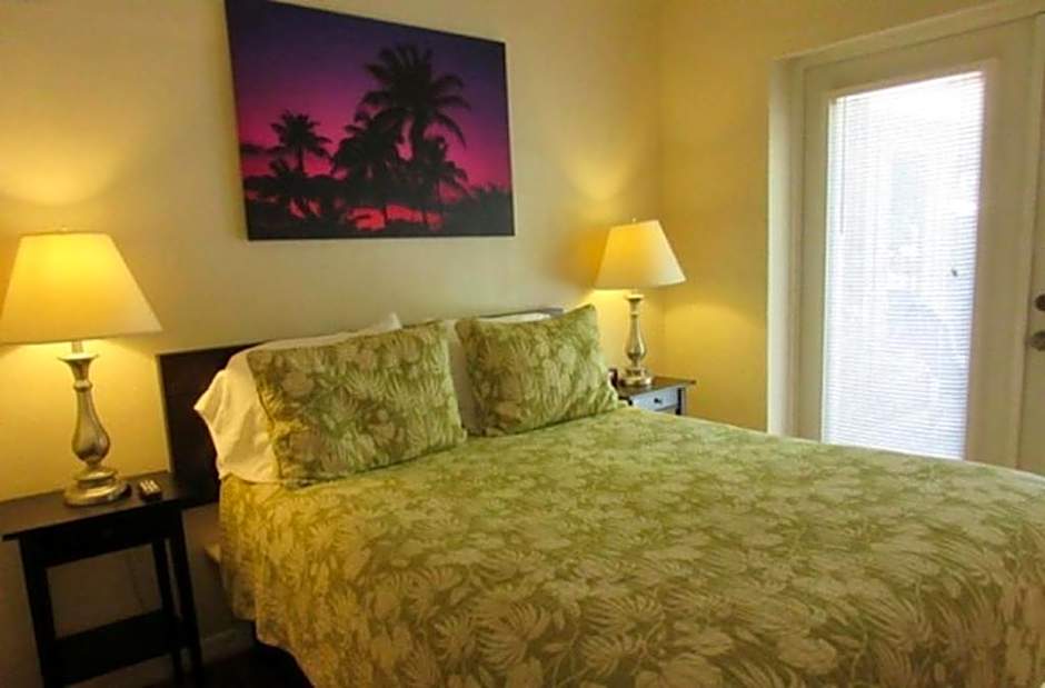 Suite Dreams Inn by the Beach