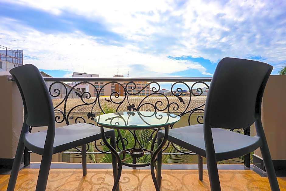 Land Royal Residence