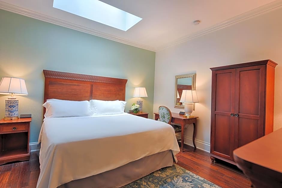 voco St. James Hotel By IHG