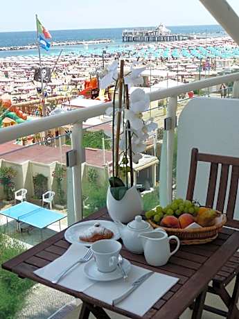 Hotel Thea