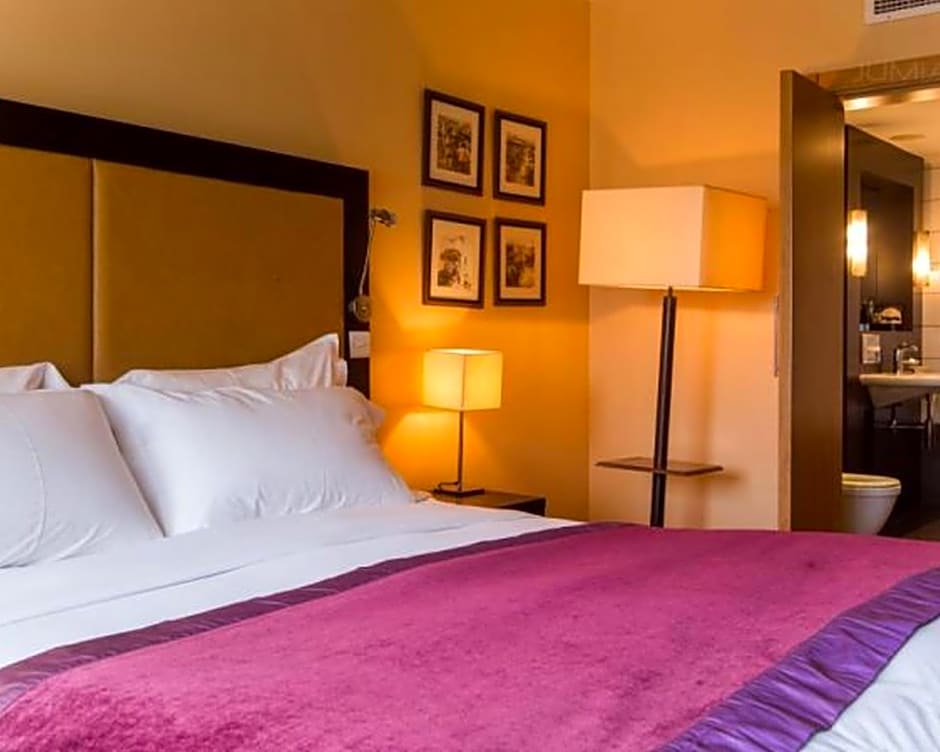 Mercure The Moorhouse Ikoyi