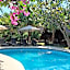 Lucy's Garden Hotel