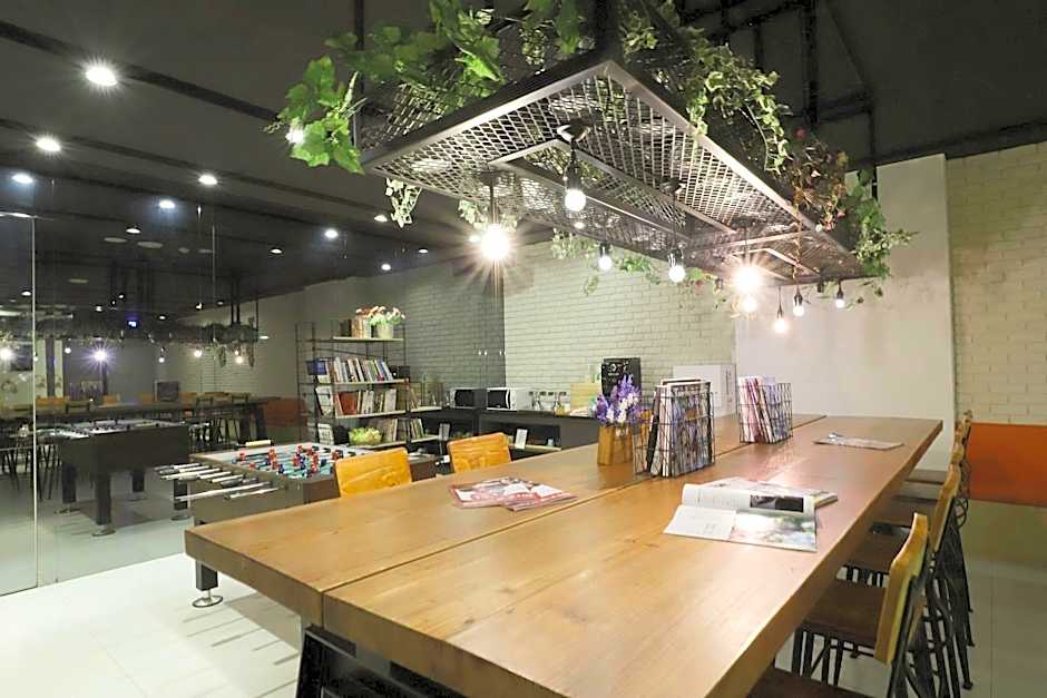 Aroma Chew Hotel
