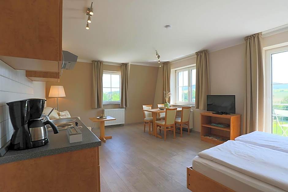 Hofgut Langenborn Wohnen auf Zeit möblierte Apartments Aschaffenburg Alzenau Frankfurt