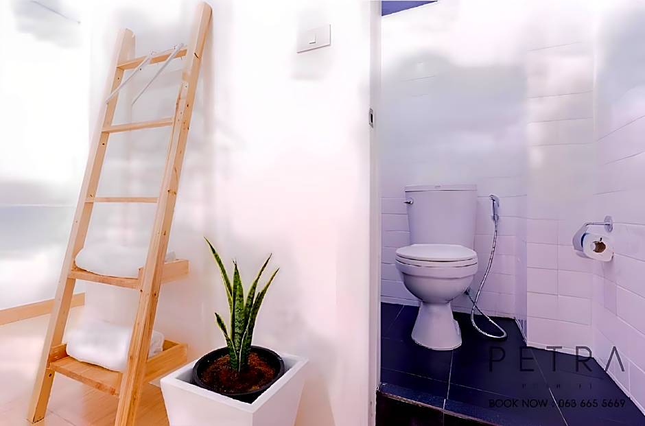 Petra Poshtel Donmuang