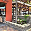 Sahara Courtyard Inn & Suites Osoyoos