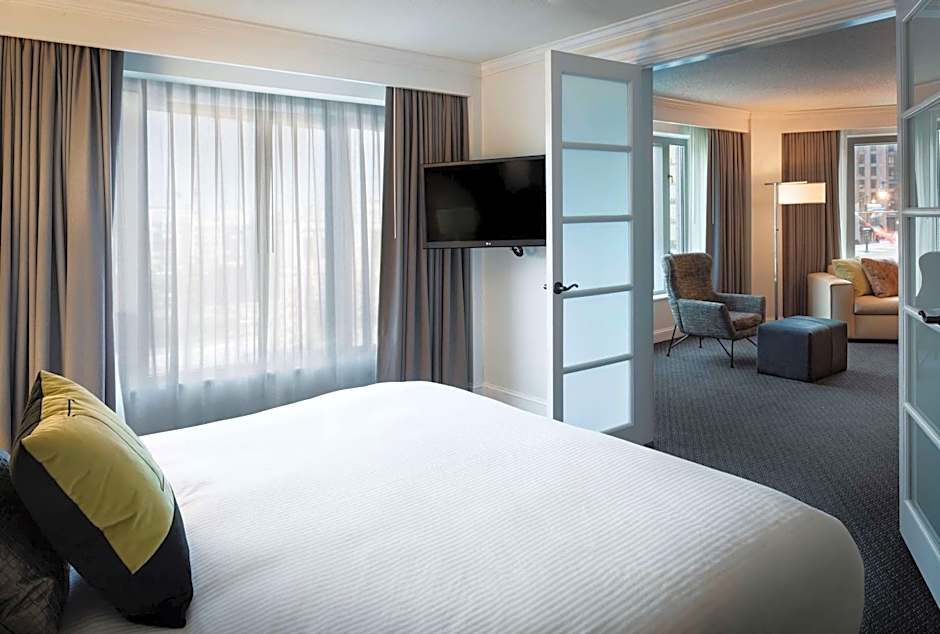 The Logan Philadelphia, Curio Collection by Hilton