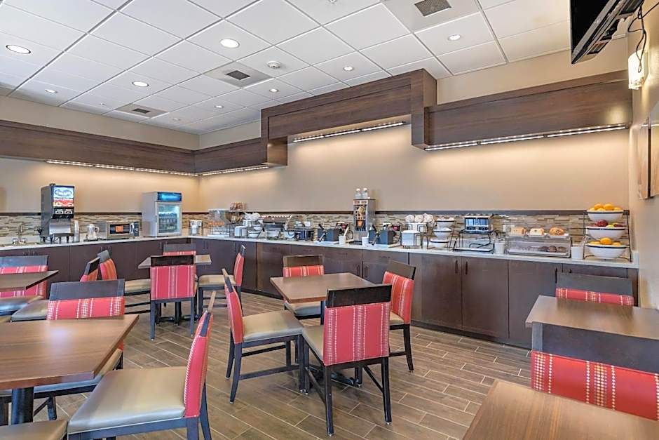 Comfort Inn & Suites Gateway to Glacier National Park